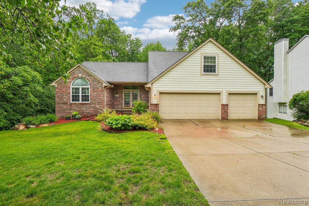 2093 Deer Run Trail Property Photo 1