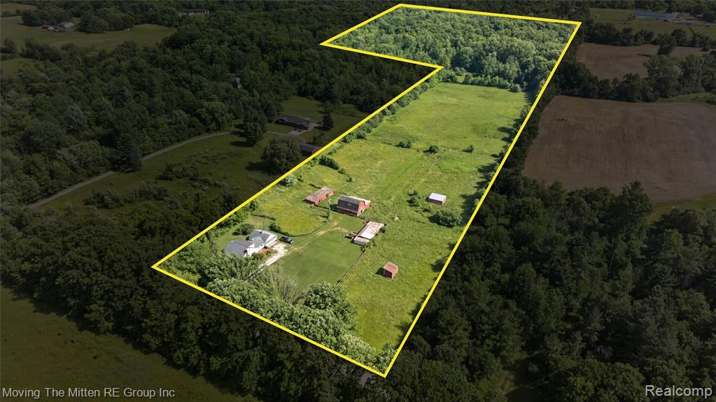 6390 Brookville Road Property Photo 1