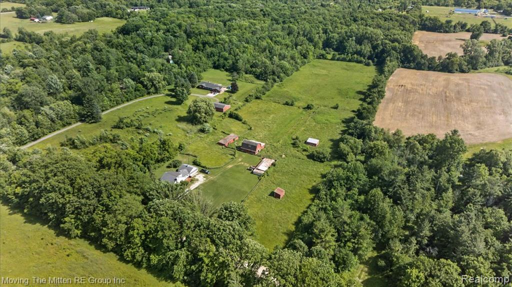 6390 Brookville Road Property Photo 3