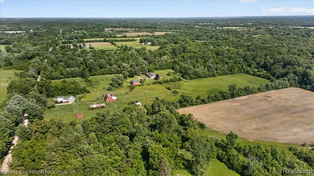 6390 Brookville Road Property Photo 4