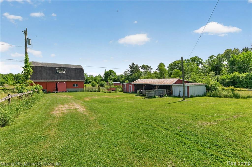 6390 Brookville Road Property Photo 15