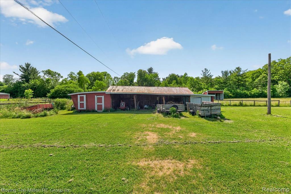 6390 Brookville Road Property Photo 16