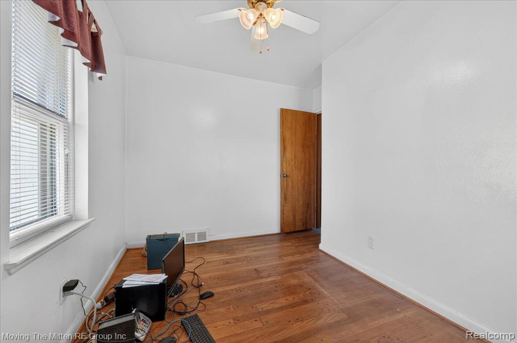 6390 Brookville Road Property Photo 33