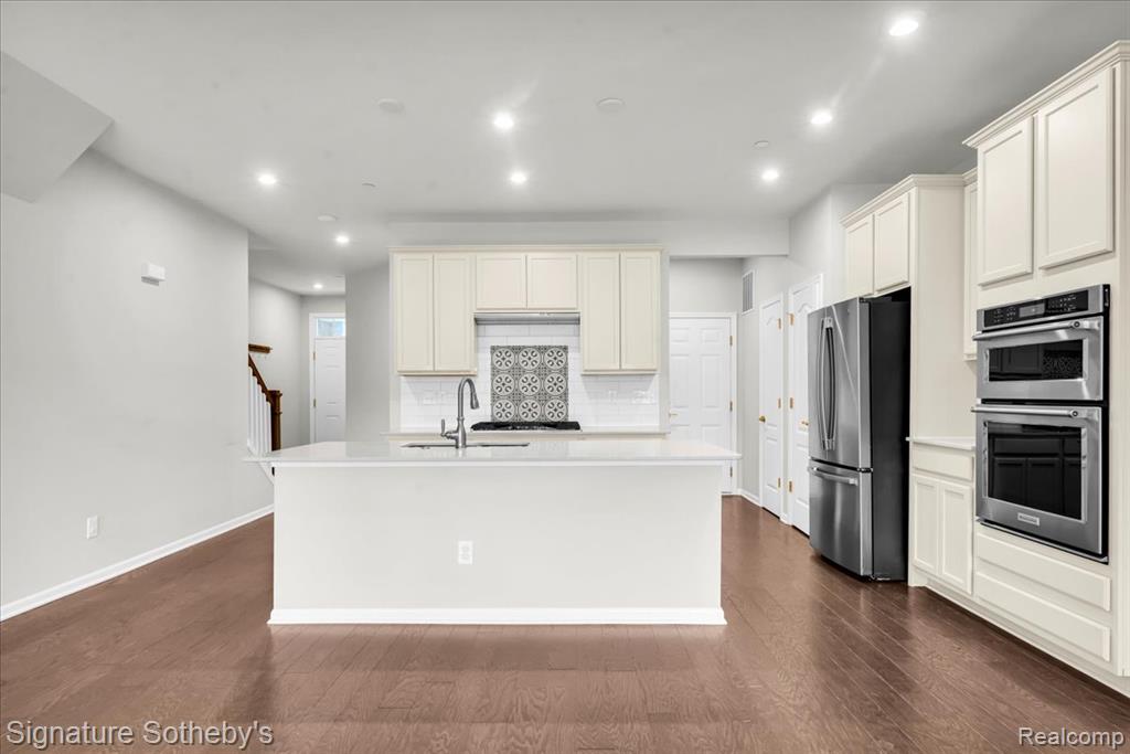 319 Strawberry Drive Property Photo 10