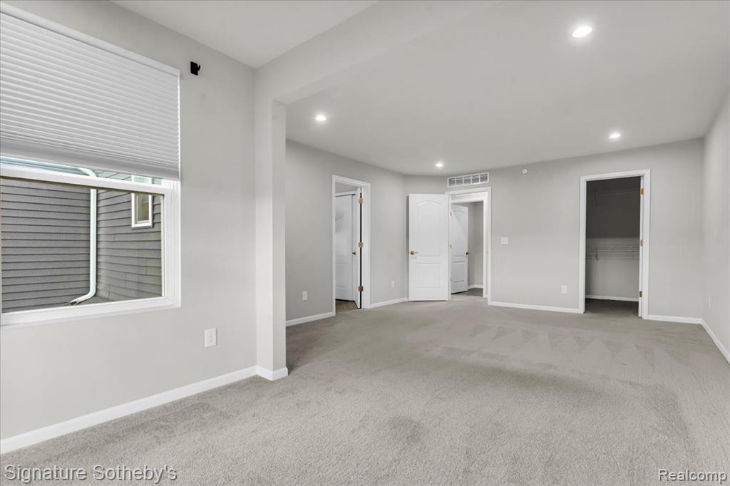 319 Strawberry Drive Property Photo 14