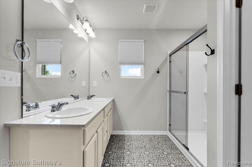 319 Strawberry Drive Property Photo 15