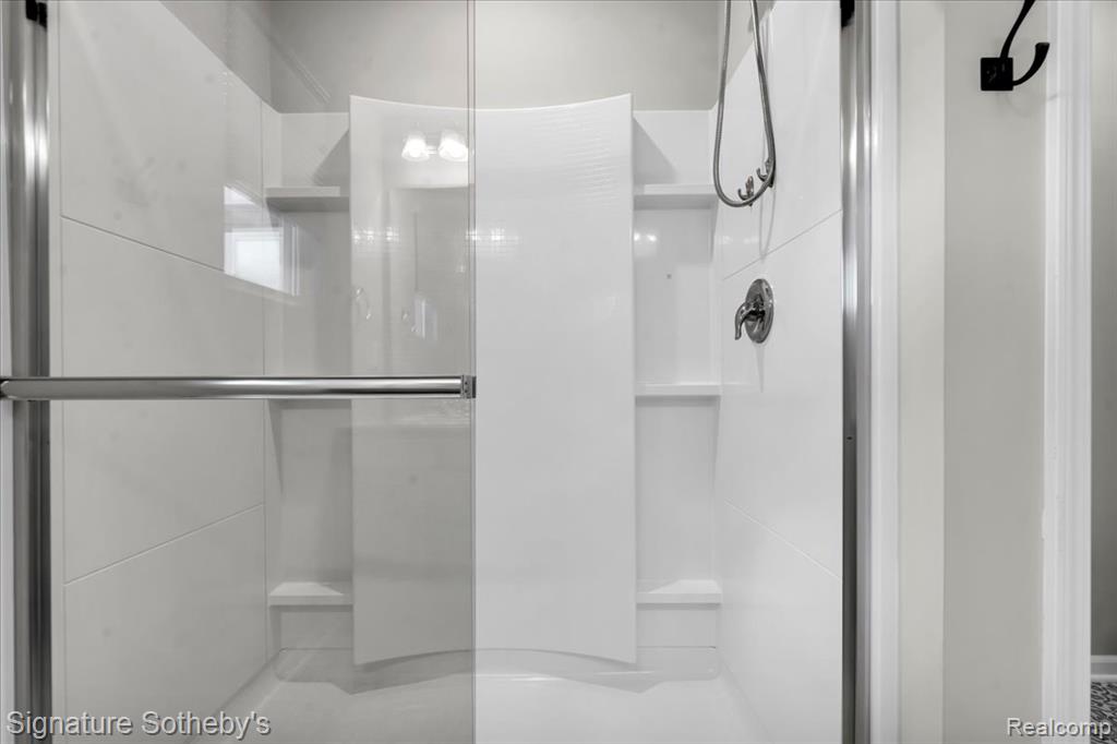 319 Strawberry Drive Property Photo 17