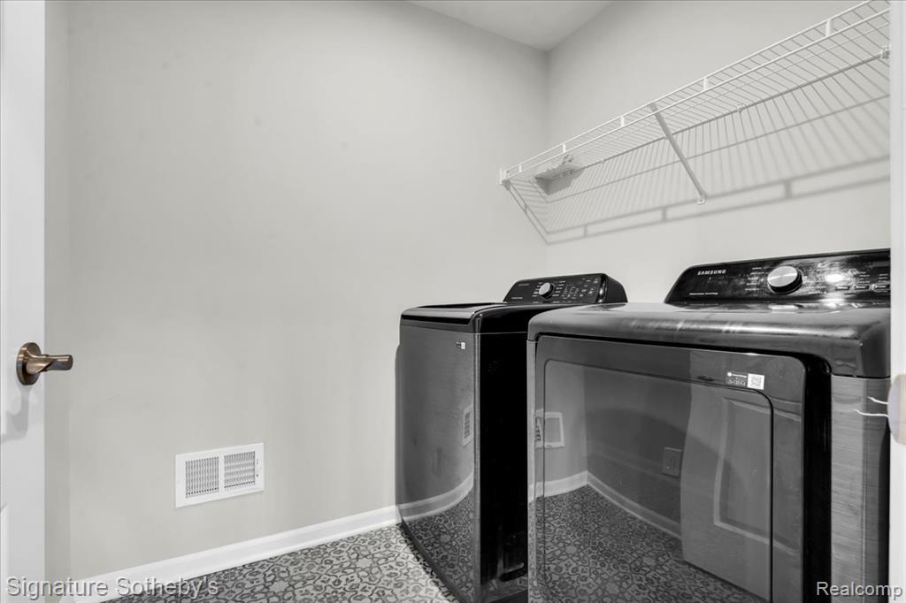 319 Strawberry Drive Property Photo 18