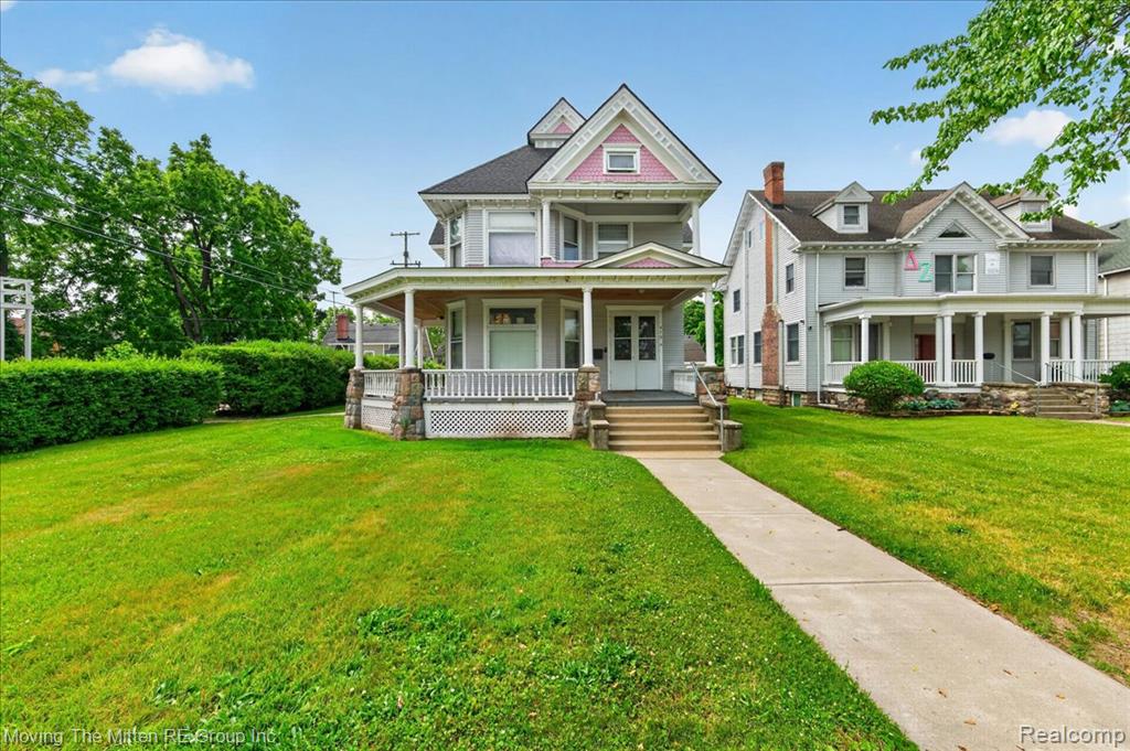 415 W Forest Avenue
