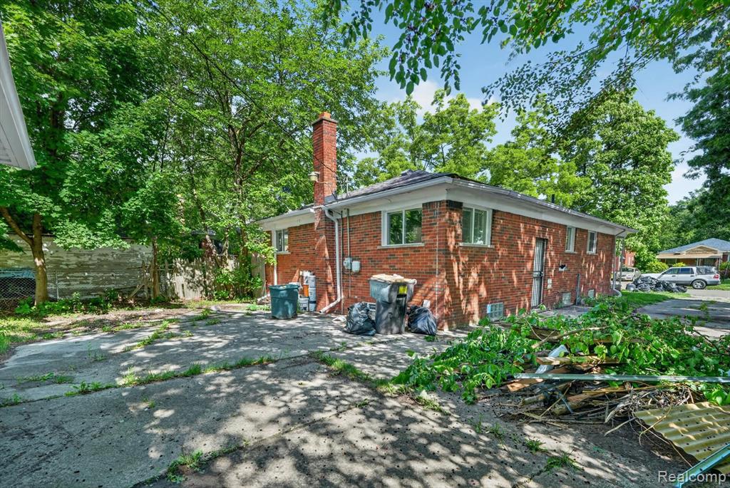 15024 Coram Street Property Photo 24