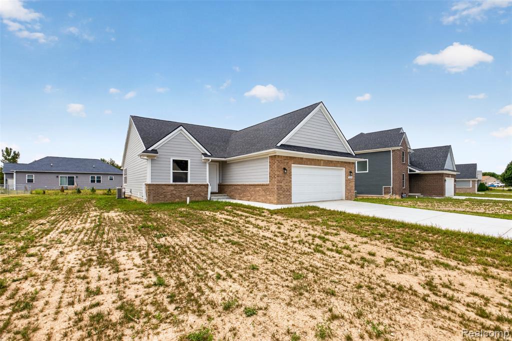 10206 Hunt Drive Property Photo 3