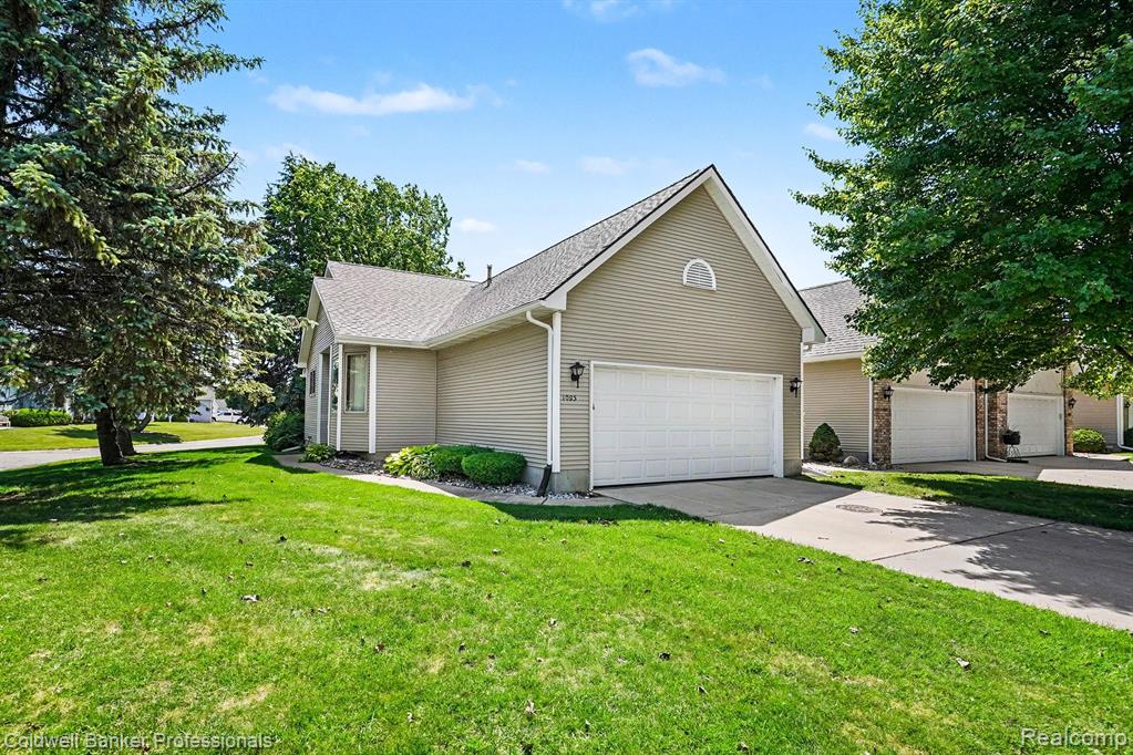 1083 Shalin Drive Property Photo 1