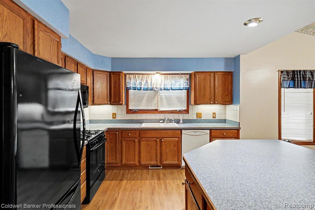 1083 Shalin Drive Property Photo 3