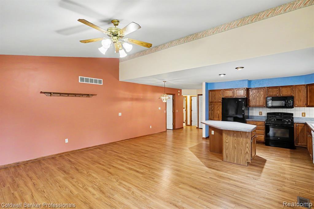 1083 Shalin Drive Property Photo 5