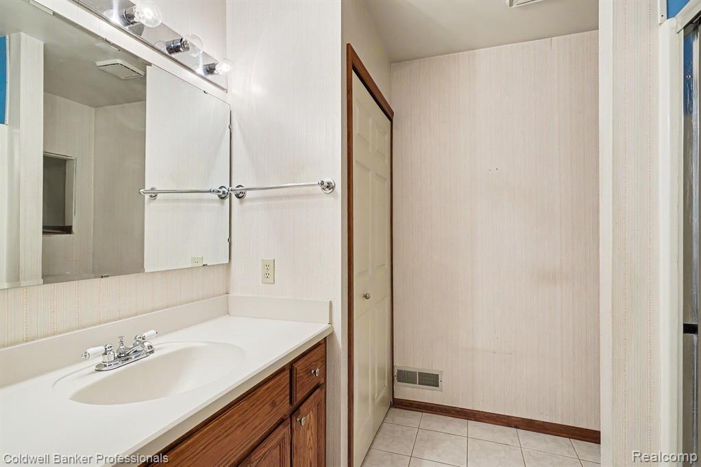 1083 Shalin Drive Property Photo 9