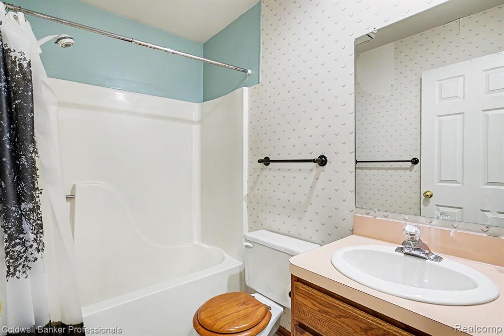 1083 Shalin Drive Property Photo 12
