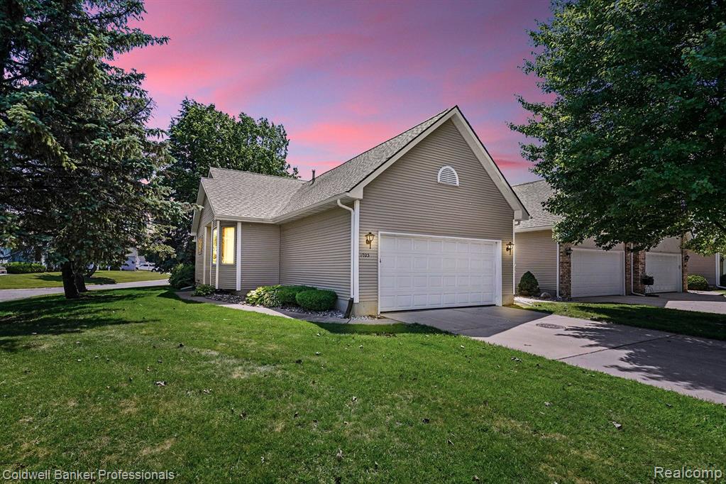 1083 Shalin Drive Property Photo 27
