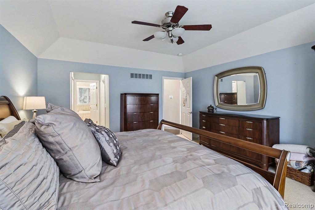 55260 Belmont Drive Property Photo 11