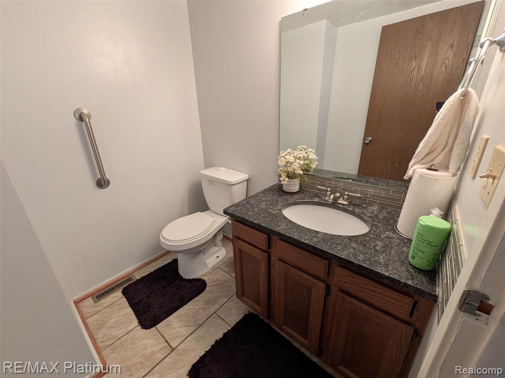 2085 Fox Hollow Drive Property Photo 7