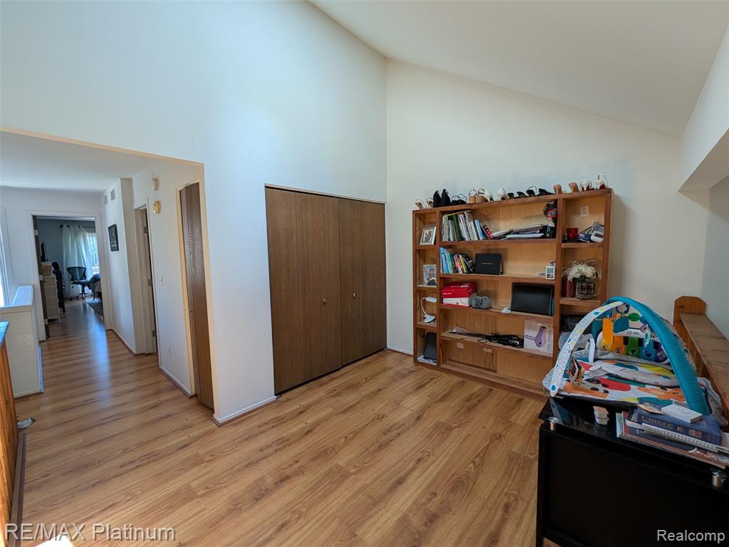 2085 Fox Hollow Drive Property Photo 10