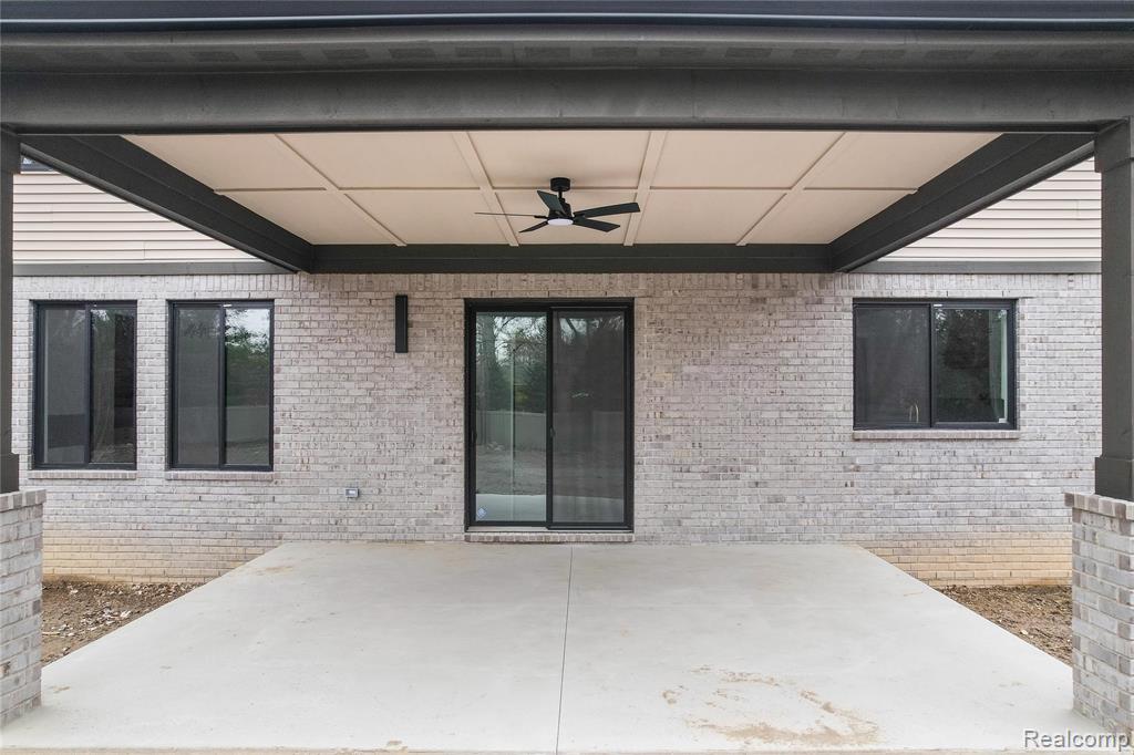 31130 Lahser Property Photo 37