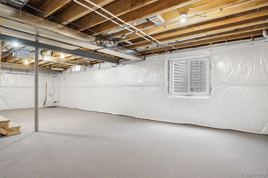 31130 Lahser Property Photo 40