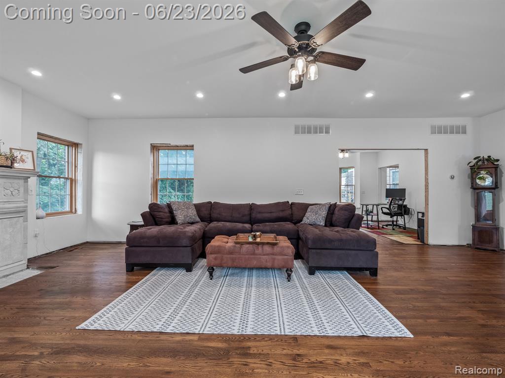 535 Arden Park Boulevard Property Photo 6
