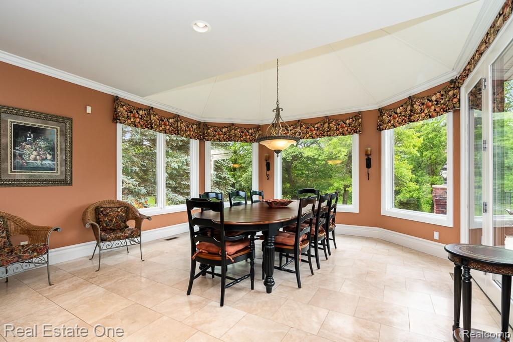 2737 Pebble Beach Drive Property Photo 15