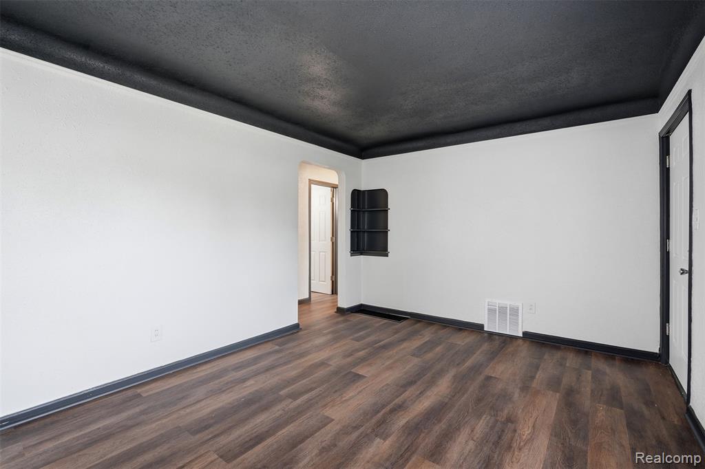 4127 17th Street Property Photo 5