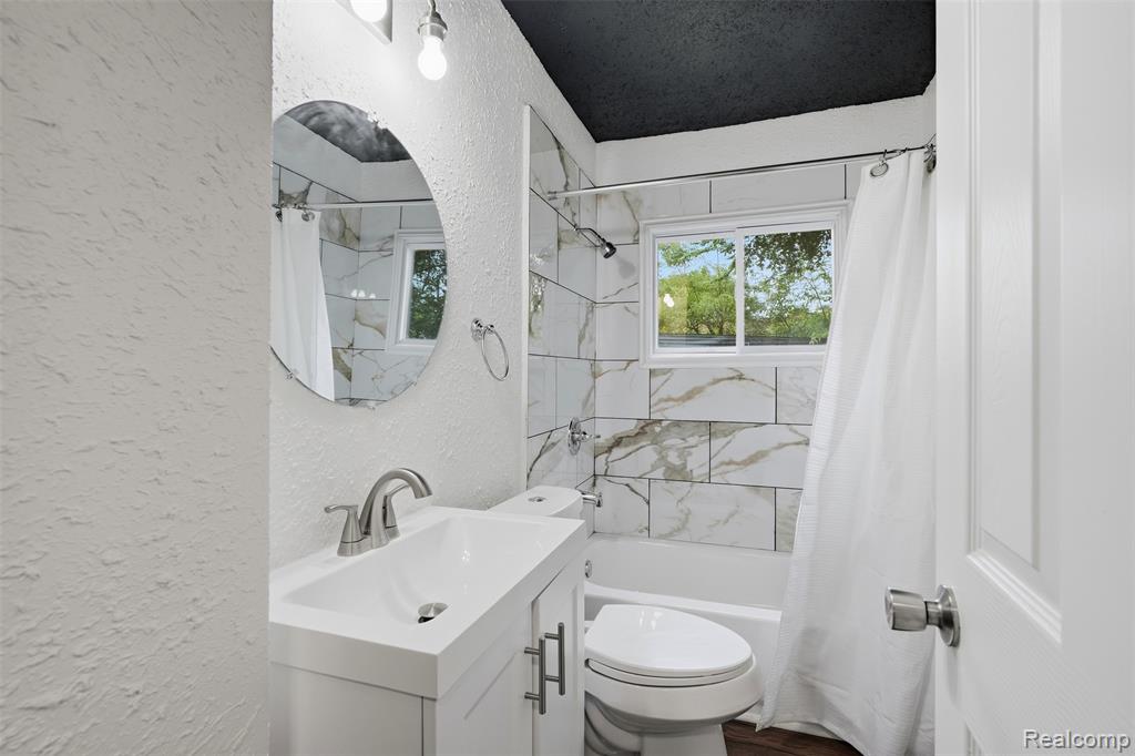 4127 17th Street Property Photo 9