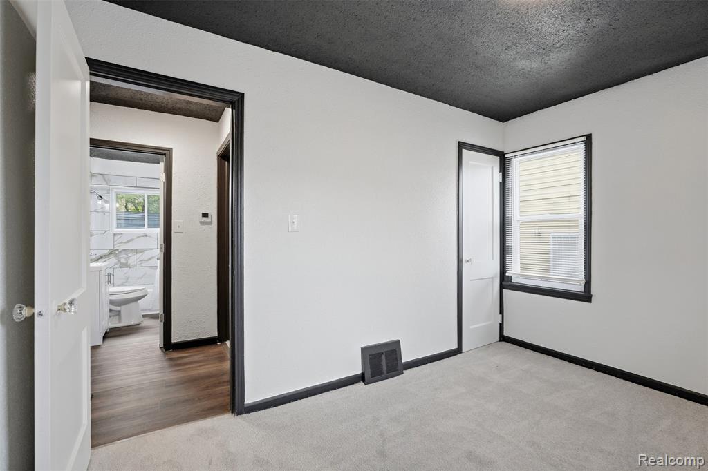 4127 17th Street Property Photo 12
