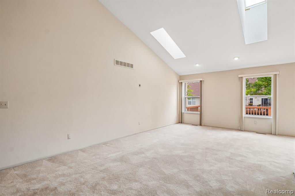 2053 Maplehurst Drive Property Photo 5