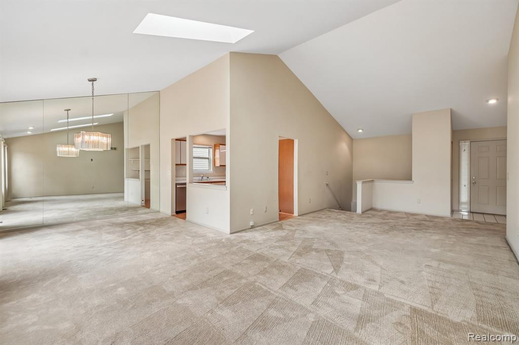 2053 Maplehurst Drive Property Photo 6