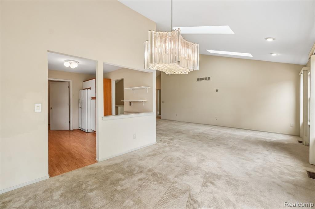 2053 Maplehurst Drive Property Photo 8