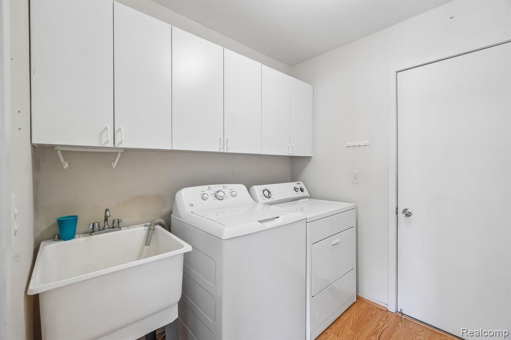 2053 Maplehurst Drive Property Photo 11