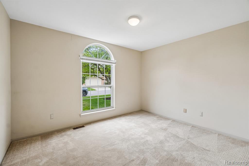 2053 Maplehurst Drive Property Photo 21