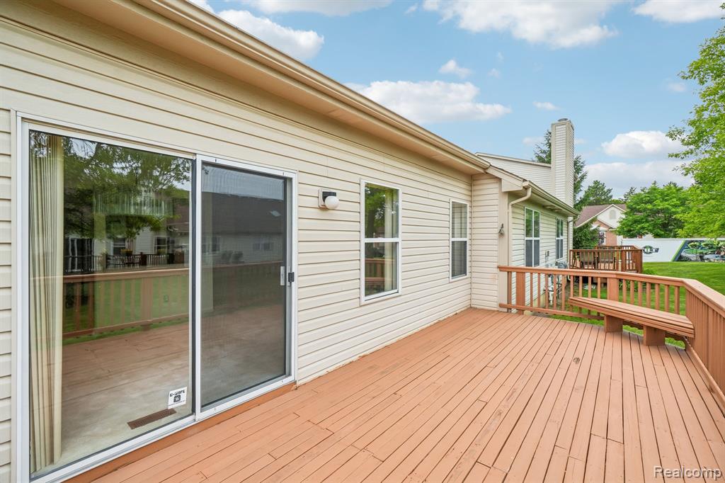 2053 Maplehurst Drive Property Photo 29