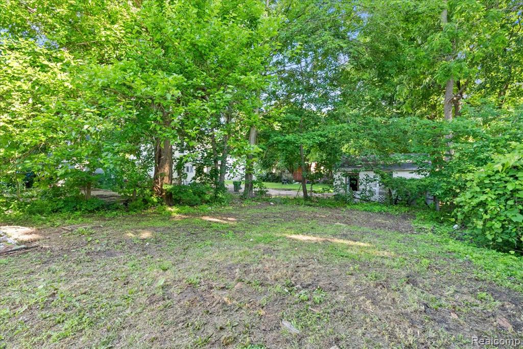 726 W Willow Street Property Photo 30