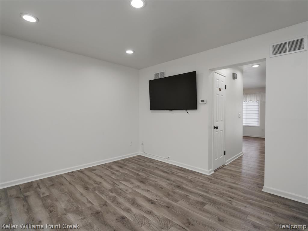 36650 Park Place Drive Property Photo 2