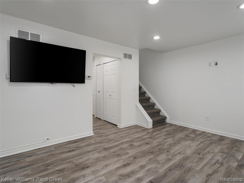 36650 Park Place Drive Property Photo 3