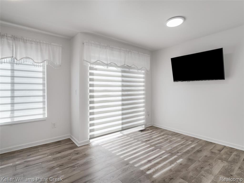 36650 Park Place Drive Property Photo 6