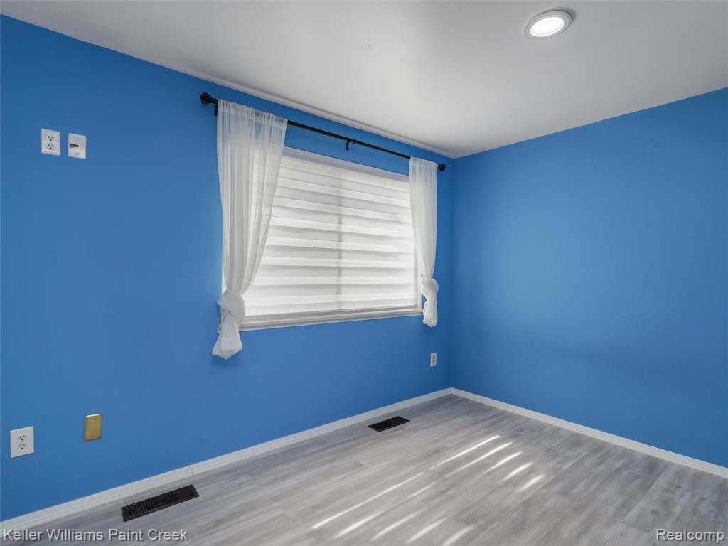 36650 Park Place Drive Property Photo 15