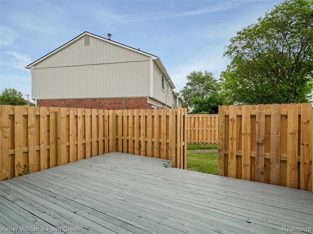 36650 Park Place Drive Property Photo 22