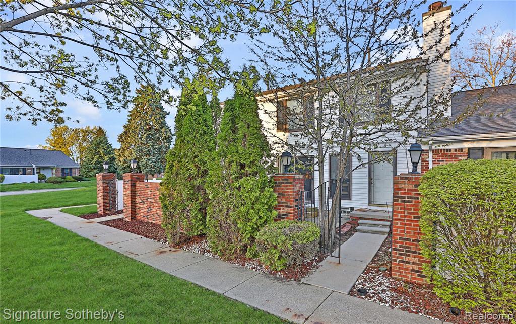 38730 Golfview Drive