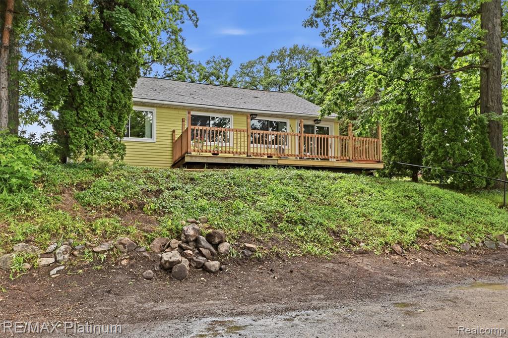 5504 Wildwood Drive Property Photo 1