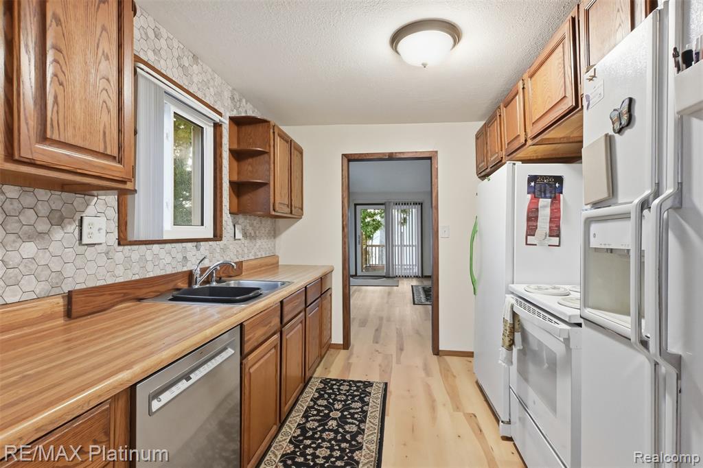 5504 Wildwood Drive Property Photo 8