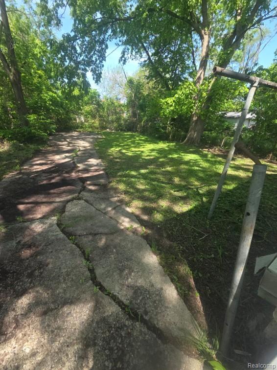 9979 Montrose Street Property Photo 4