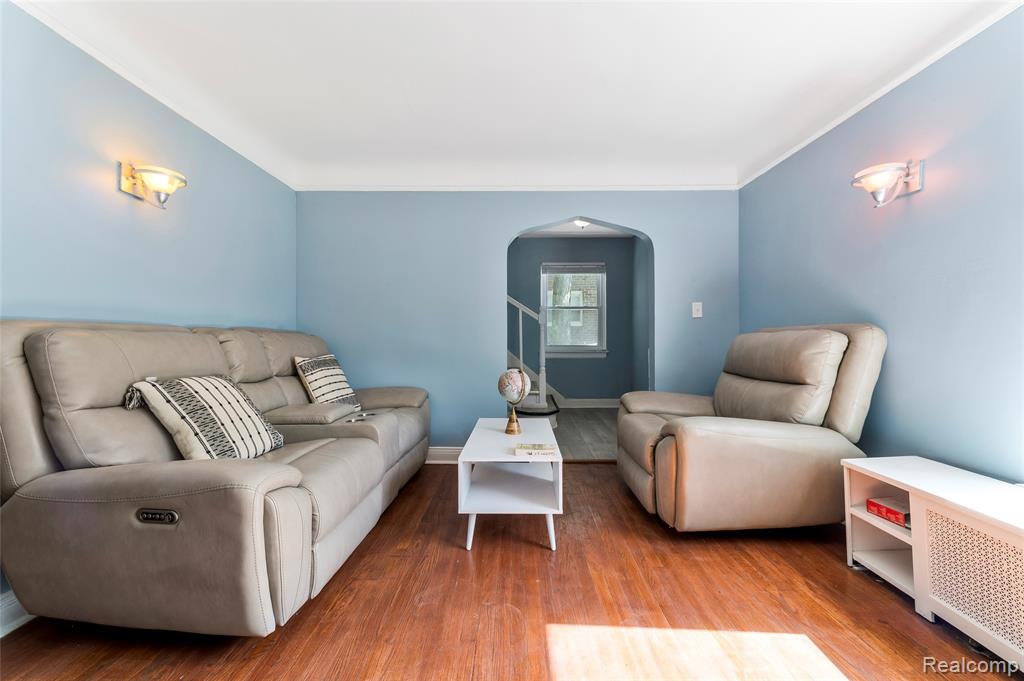 18746 Glenhurst Street Property Photo 10