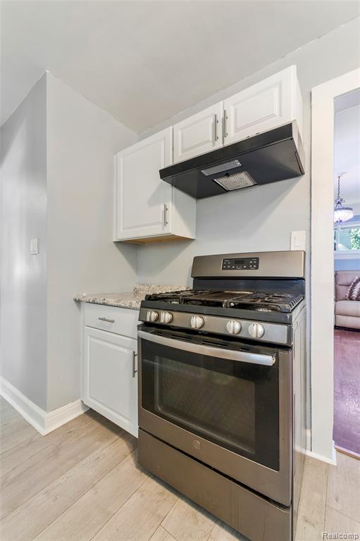 18746 Glenhurst Street Property Photo 16