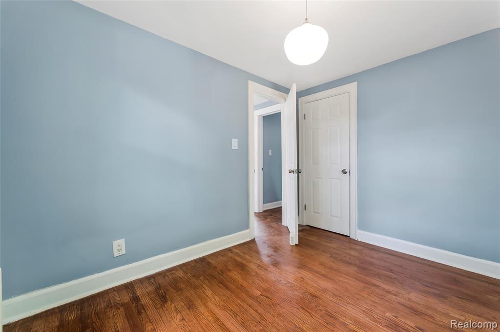 18746 Glenhurst Street Property Photo 20
